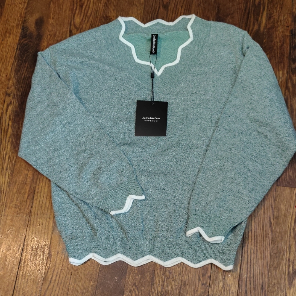 JustFab Women's Blue V-Neck Sweater